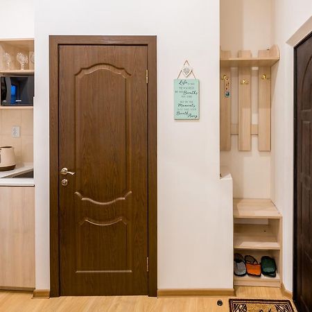 Apartment On Khmelnytskogo Street Λβιβ Εξωτερικό φωτογραφία